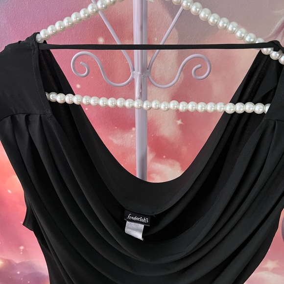 Beautiful classic black top for any occasion. size small-medium - Picture 5 of 8